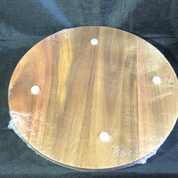 CHEFSOFI Cheese Board with 4 ceramic build-in dishes. Includes 4 pcs knife set. - Picture 2 of 6